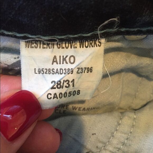 Silver Jeans - Picture 6 of 7